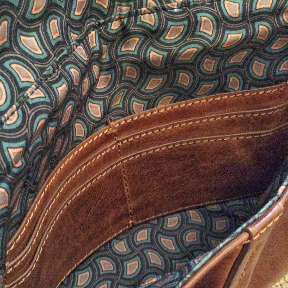 Free with $15 purchase.  Big Buddha Cross body/wristlet/clutch - Picture 8 of 8